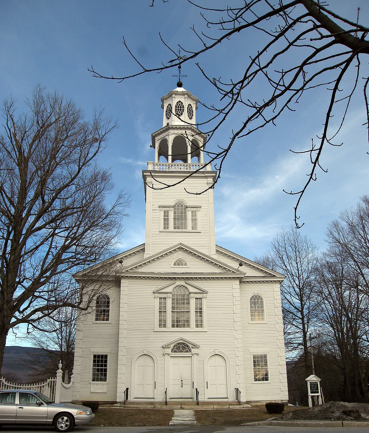 The First Congregational Church of Bennington, white with a tall steeple, in Old Bennington.